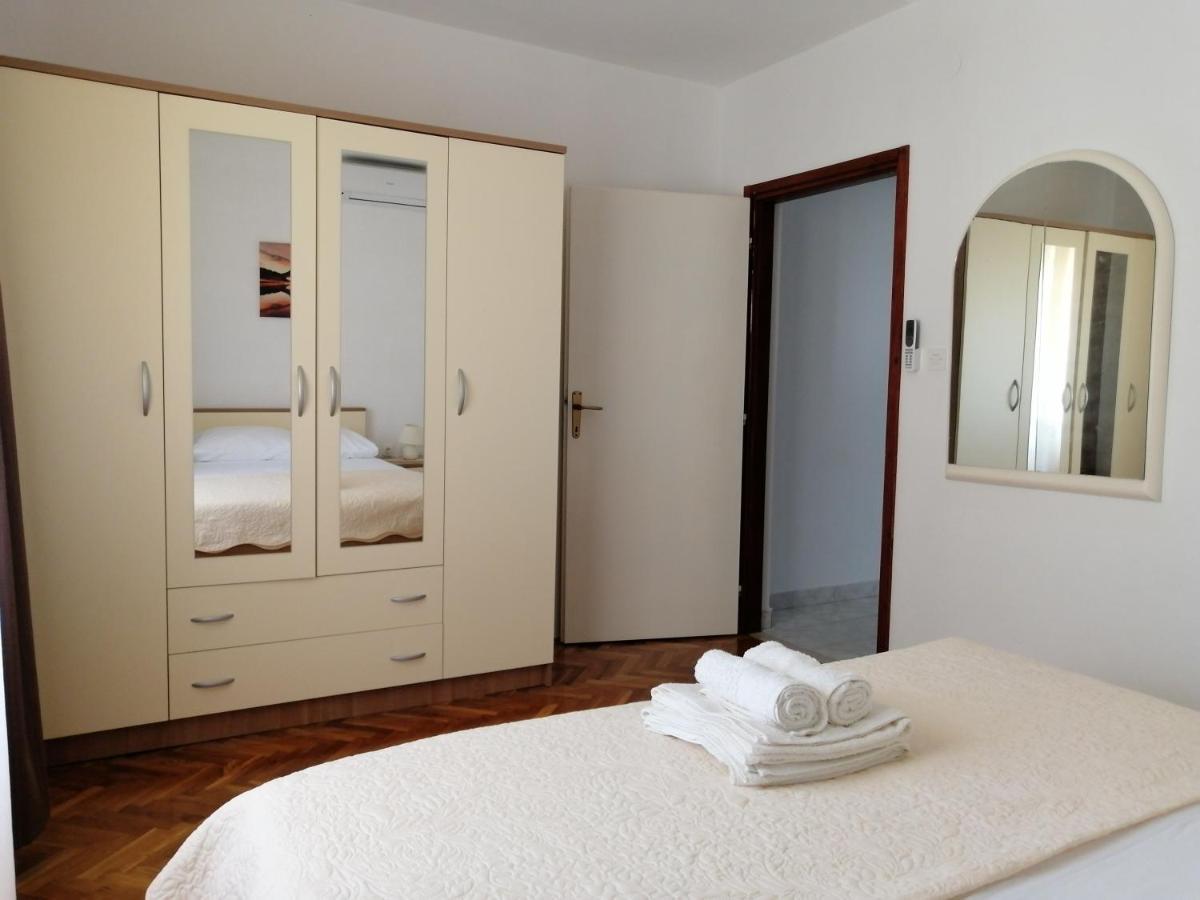 Holiday House Tunjarice Обровац Экстерьер фото