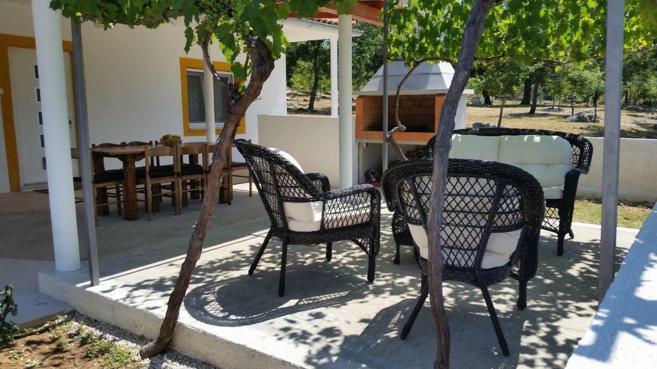 Holiday House Tunjarice Обровац Экстерьер фото